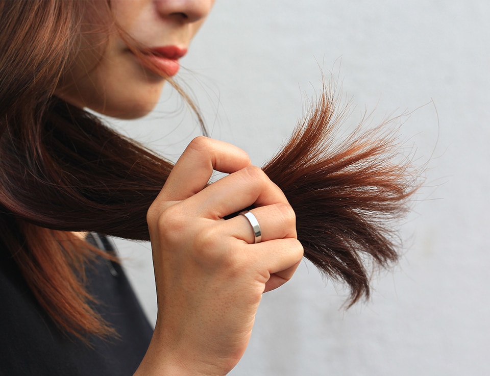 What Causes Hair Breakage And Split Ends - PHS HAIRSCIENCE