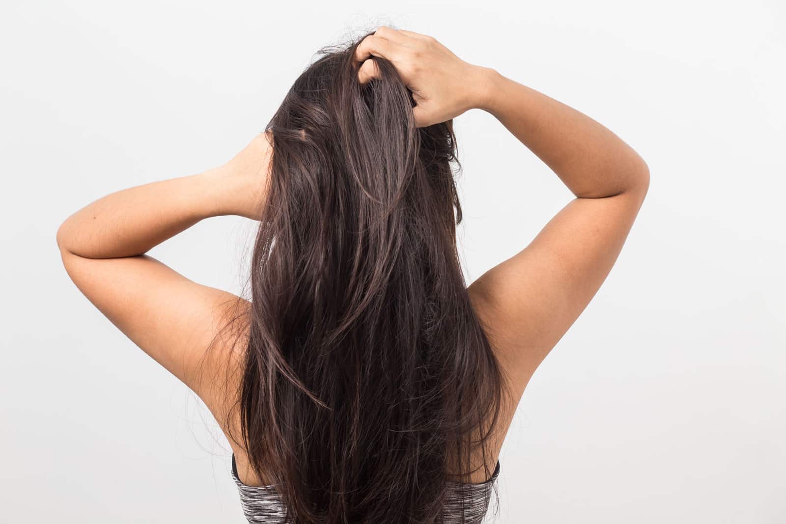 Oily Scalp Types, Causes and the Most Effective Treatments